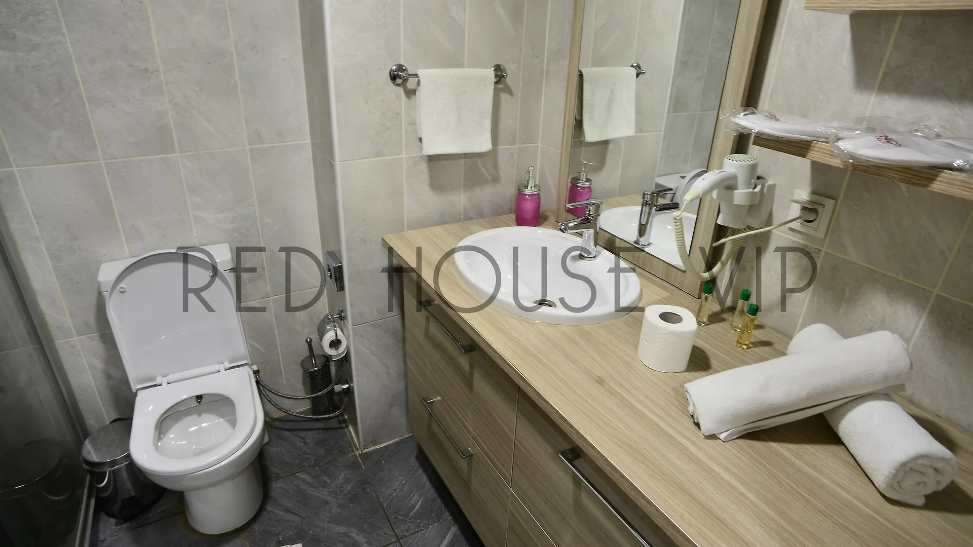 Red House Apartment Istanbul