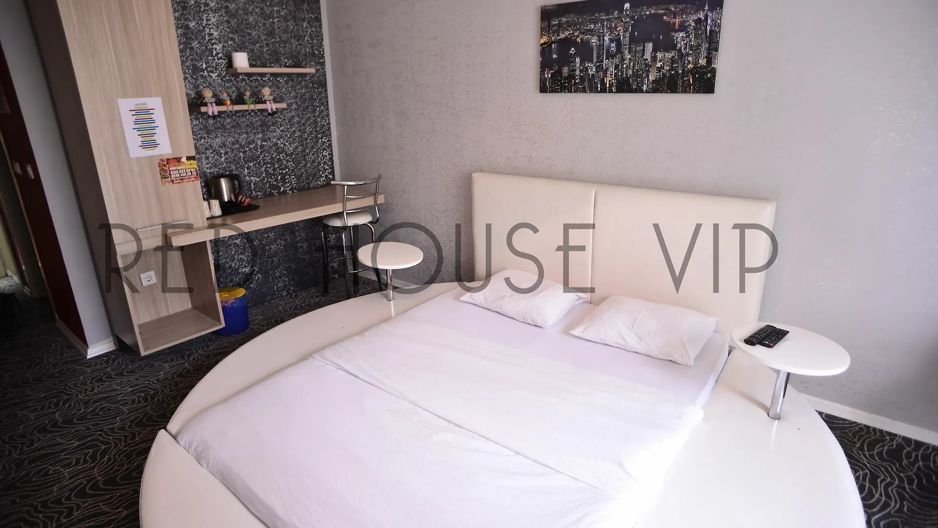 Red House Apartment Istanbul