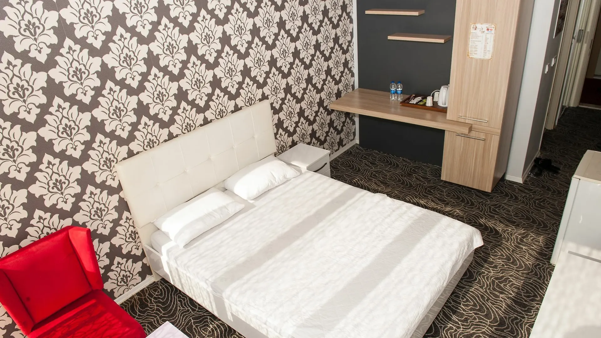 Red House Apartment Istanbul