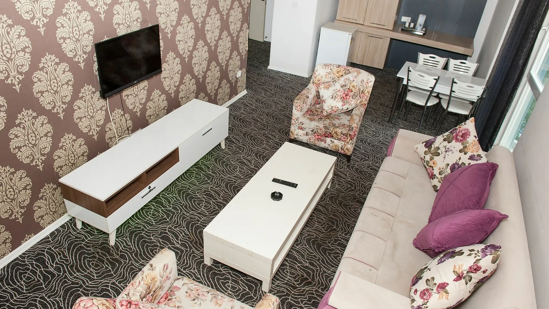 Red House Apartment Istanbul
